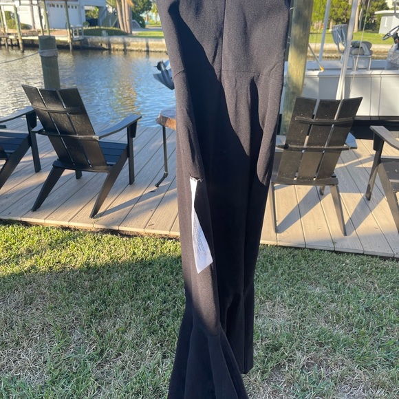 Dress The Population - Picture 5 of 12